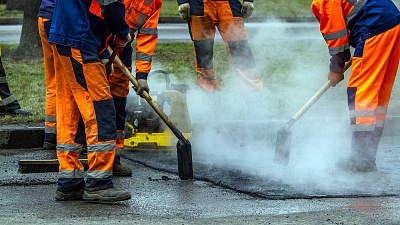 Водителям рекомендовали объезжать улицу Доватора