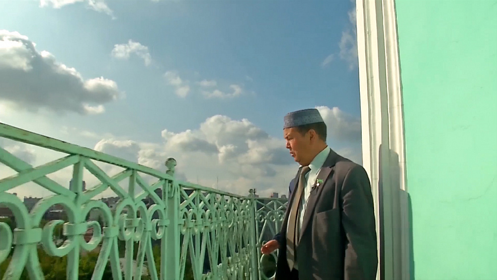 Прогулки по городу – белая мечеть