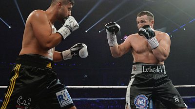 Денис Лебедев отправил в нокаут соперника