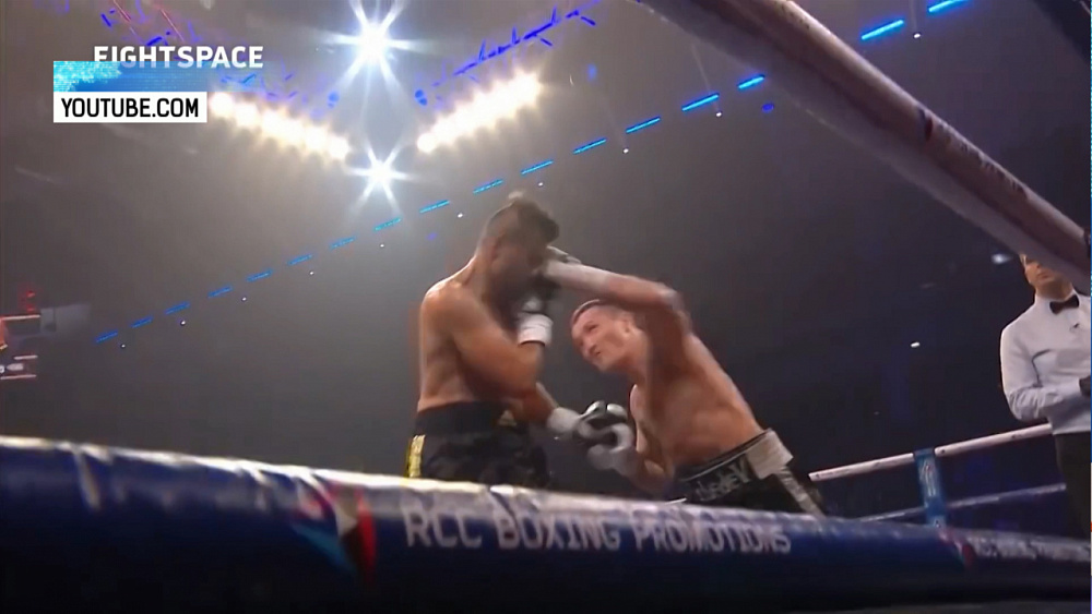 Денис Лебедев одержал победу в Челябинске