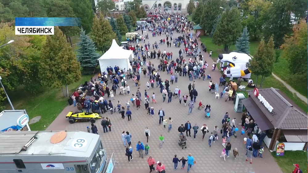 Первоклассники попробовали себя в разных профессиях