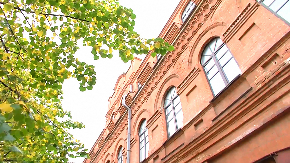 Прогулки по городу – чаеразвесочная фабрика