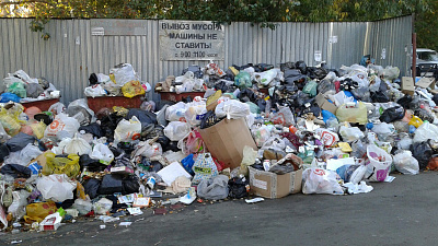 Уральский полпред Николай Цуканов дал челябинским властям три дня на решение проблем с мусором