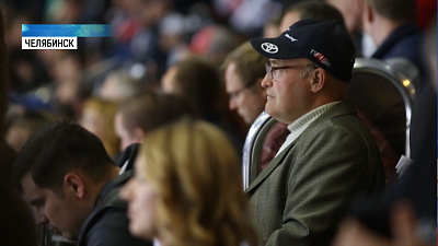 Хоккеисты «Трактора» поздравляют бабушек и дедушек