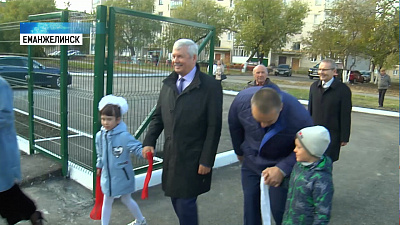 В Еманжелинске благоустроили территорию детского сада