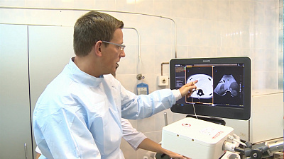 Челябинских онкологов обучает биопсии француз