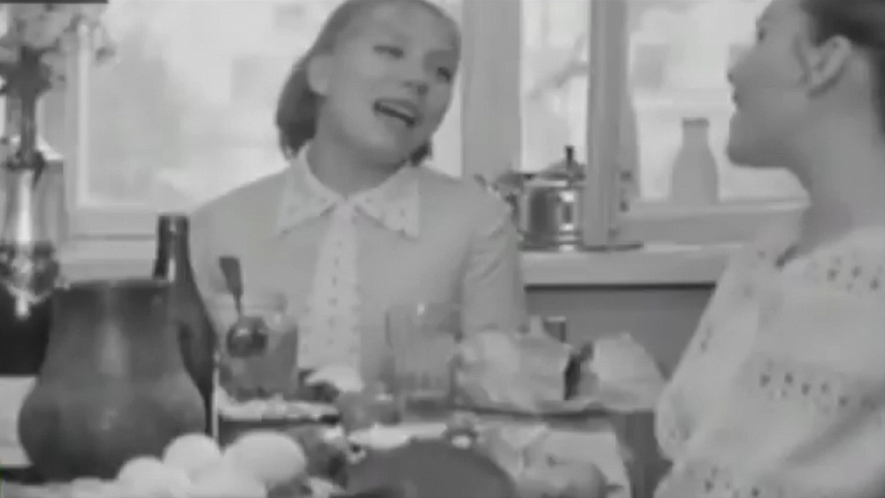 Первая книга Хэмингуэя вышла в свет