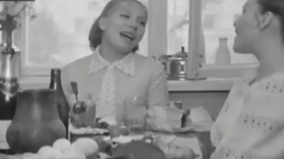 Первая книга Хэмингуэя вышла в свет