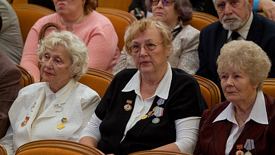 Политика поддержки пенсионеров подкреплена 5 млрд рублей на Южном Урале