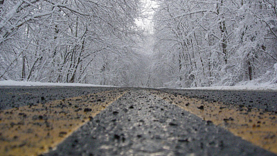 Снег сам растает, но спецтехника уже готова к зиме