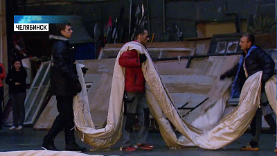 В Челябинске начали монтаж декораций оперы «Богема» 