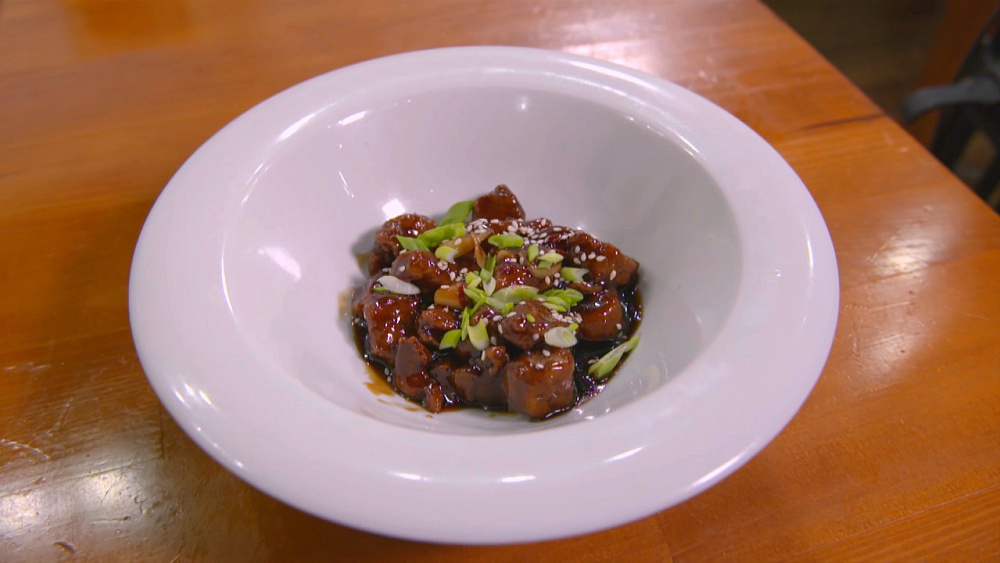 Свинина в медовом соусе с добавлением кунжута