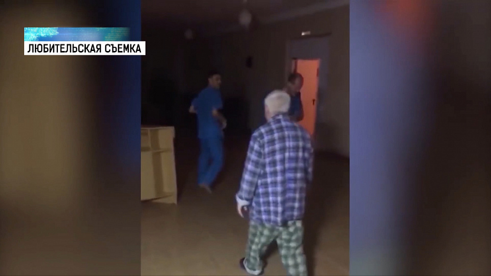 Главврач уволился после видео с издевательствами в больнице