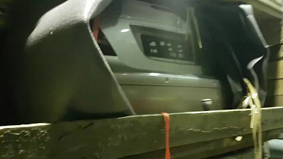 Два вида транспорта пытался вывезти из России в Кыргызстан нечестный водитель