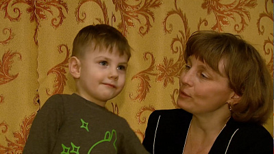 Делят сына погибшей матери