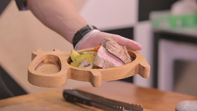 Свинина запеченная в фольге с овощами 