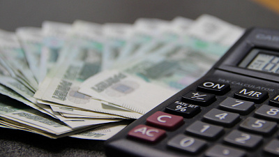 Долги перед подрядчиками, дольщиками и собственными сотрудниками.