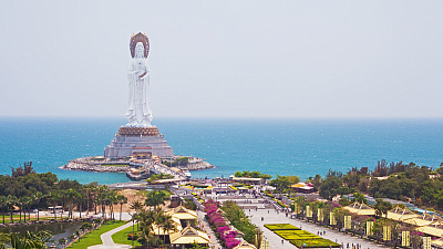 Туристов, улетевших первым чартером на Хайнань, отказались заселять в обещанные отели. 