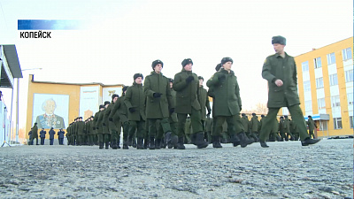 200 новобранцев отправляются служить на Дальний Восток