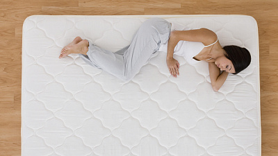 Здоровая спина – залог крепкого сна: выбираем ортопедический матрас
