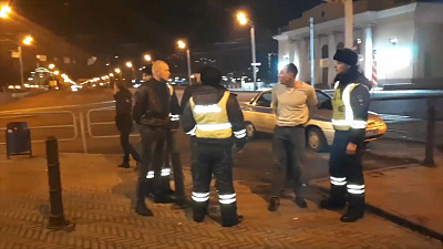 Массовую драку на Кировке сняли сотрудники ЧОП