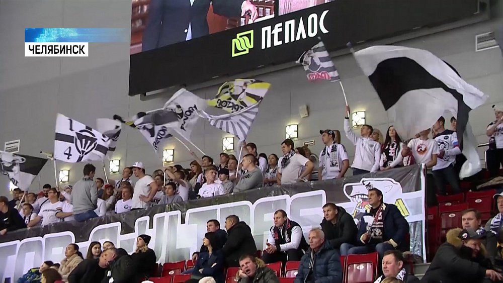 «Трактор» принимает на льду «Нефтехимик» 