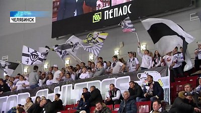 «Трактор» принимает на льду «Нефтехимик» 