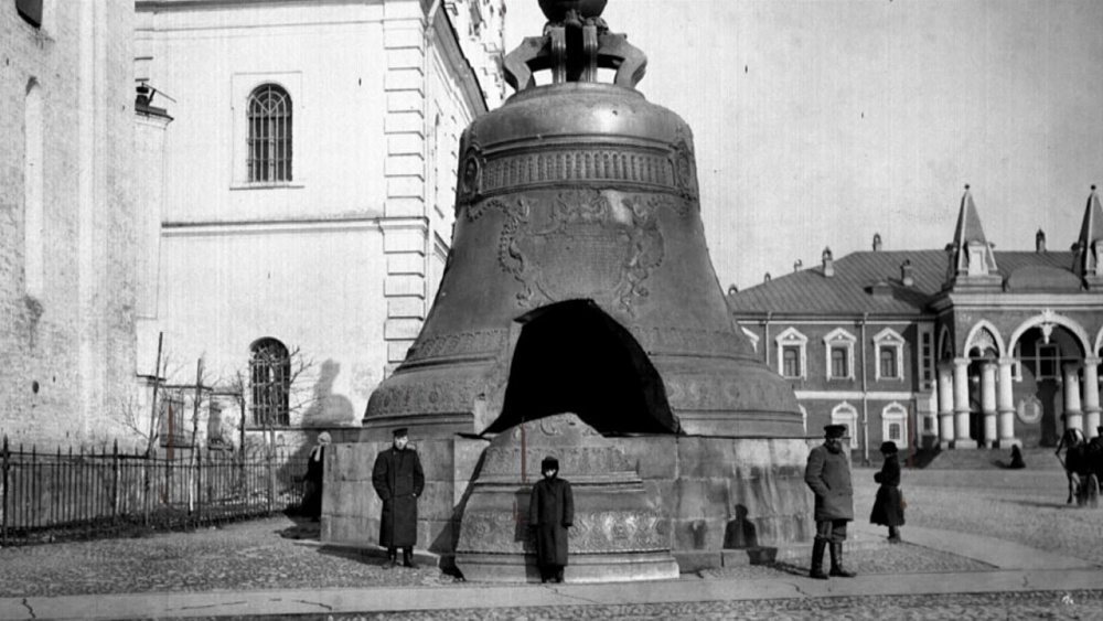 Основан Чудов монастырь