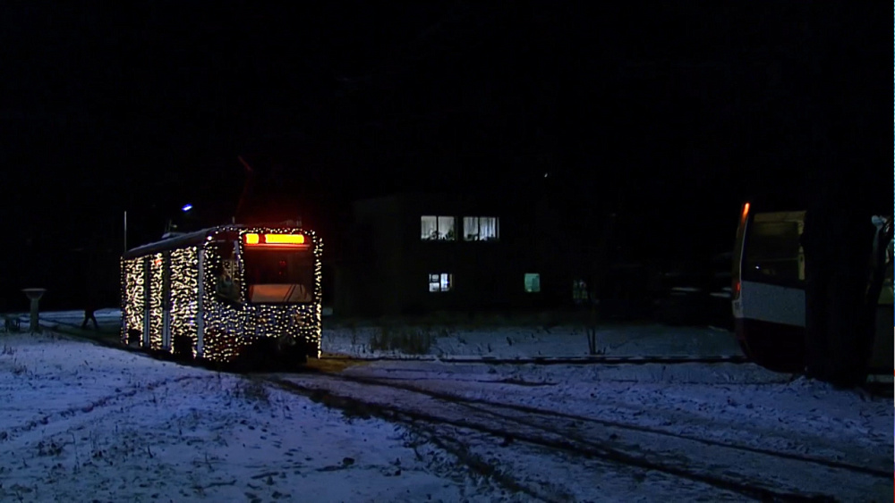 В Челябинске на линию вышли новогодние трамваи