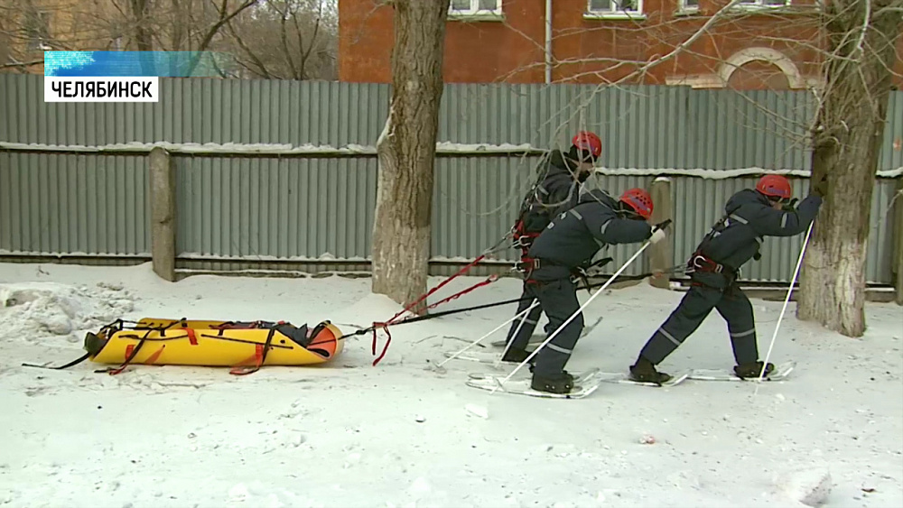 Спасатели получили новое оборудование к саммитам