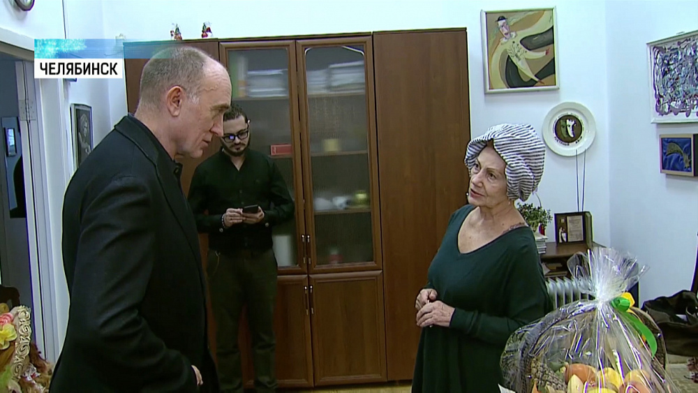 Борис Дубровский поздравил с юбилеем Викторию Мещанинову