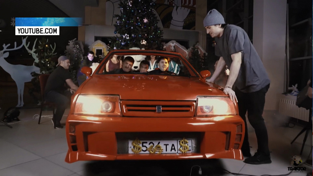 «Трактор» зовет болельщиков на день рождения