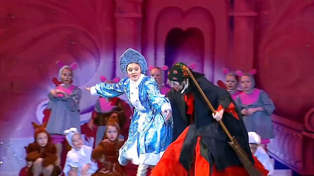 Заводская елочка в театре ЧТЗ