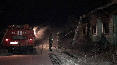 Губернатор потребовал разобраться в причинах пожара в Еманжелинке