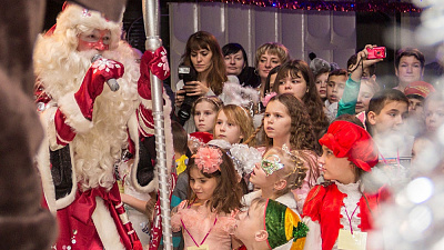 На губернаторских ёлках побывало около 2000 юных южноуральцев