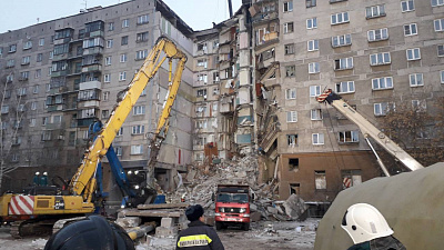 Специалисты СК не нашли следов взрывчатки в рухнувшей части дома в Магнитогорске