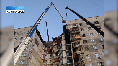 На месте обрушения дома после взрыва газа приостановлены поисковые работы