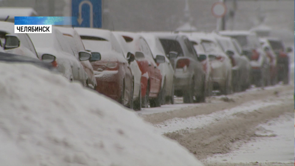 Трамвай сошёл с рельсов из-за снега