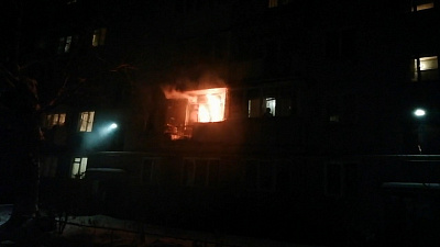 Неосторожное обращение со свечой стало причиной пожара на улице Елькина