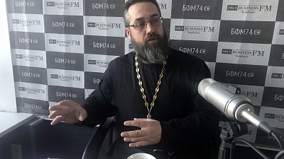 Отец Иоанн: «Лучшим способом «перезагрузки» после тяжелого дня остается сесть на мотоцикл, выехать за город»