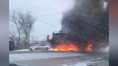 Второй пожар с автомобилем за сутки на Меридиане. ВИДЕО