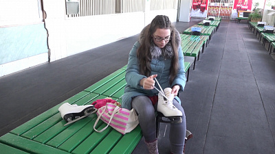 Студентка из Новой Зеландии полюбила коньки