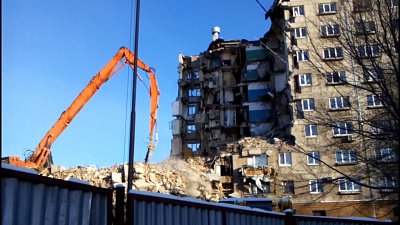 Что с домом на Карла Маркса, 164: свежее видео демонтажа многоэтажки в Магнитогорске 