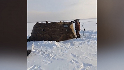 В Свердловской области 4 рыбака отравились угарным газом в палатке. Накануне они записали видео