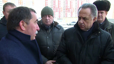 Вице-премьер Виталий Мутко прилетел в Челябинск