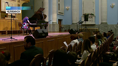 Мэтры и юные артисты отмечают юбилей родной музыкальной школы