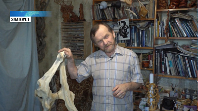 Южноуралец превращает коряги в произведения искусства