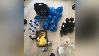 В канун Дня всех влюбленных молодую пару задержали с мефедроном, а также ликвидировали их лабораторию