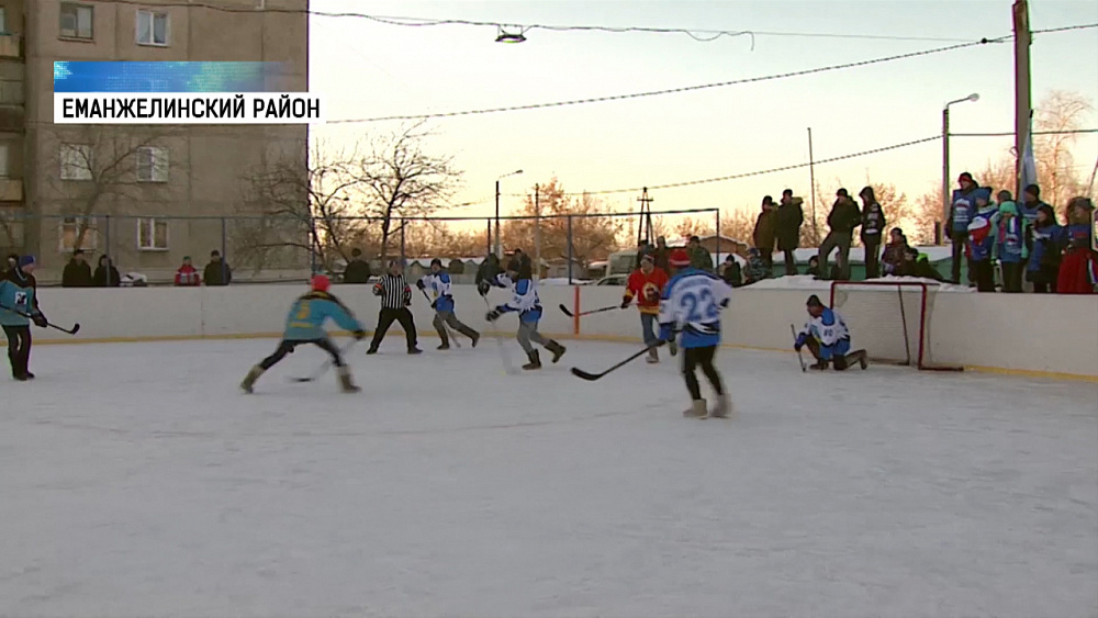 Депутаты встретились на льду
