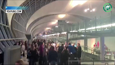  Конфликт между Индией и Пакистаном срывает авиарейсы